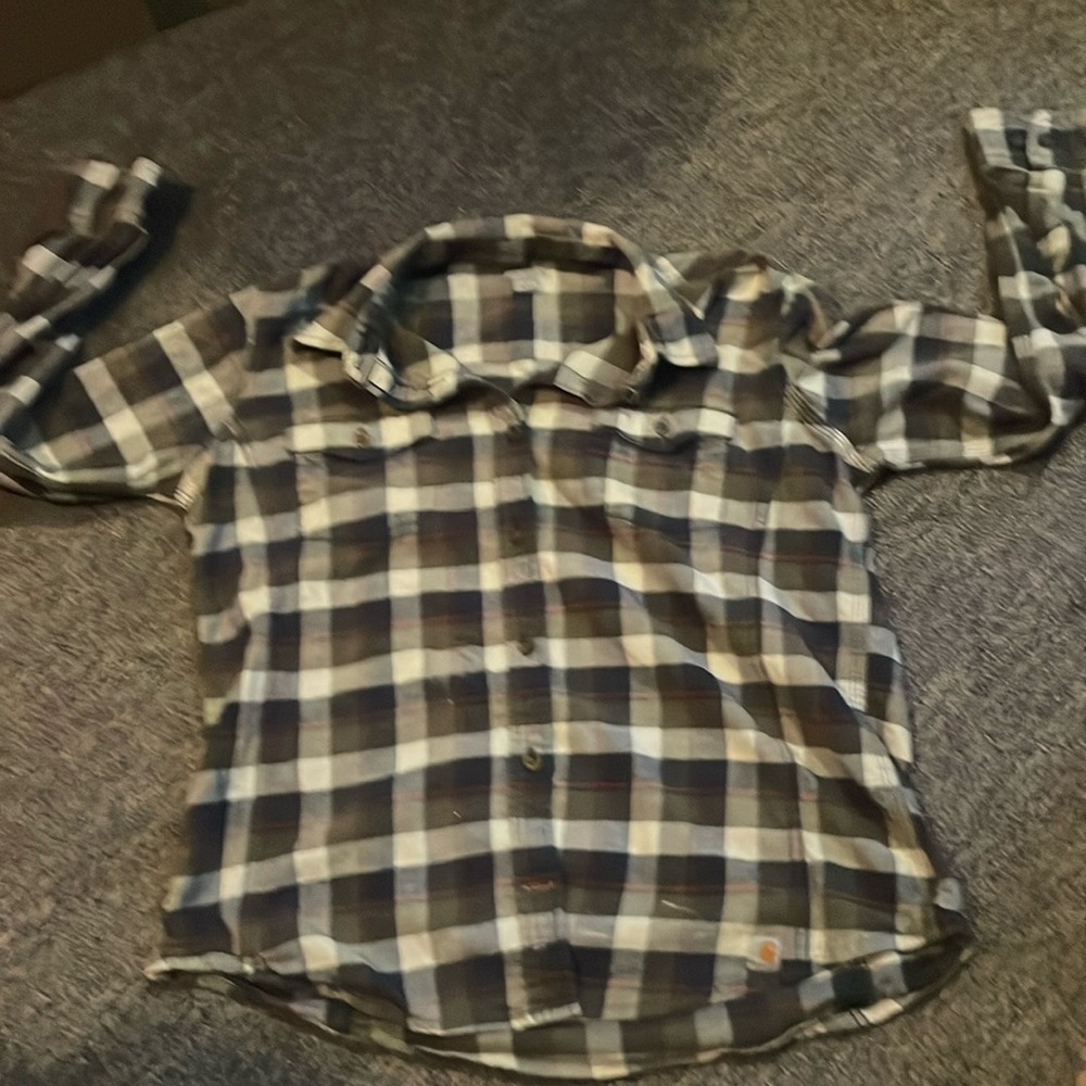 Woman’s Carhartt  work shirt sz 12/14